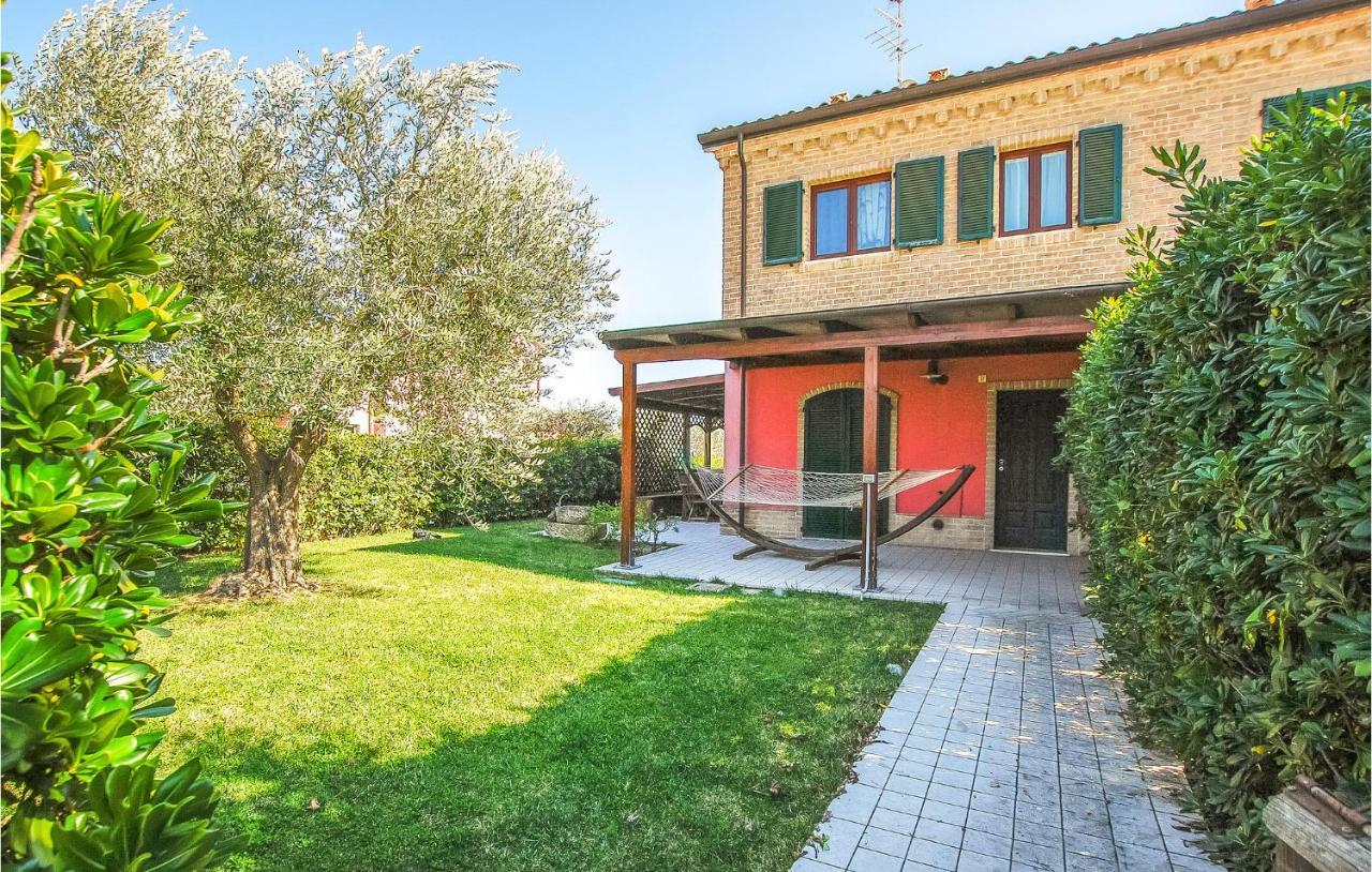 Beautiful Home In Porto Recanati With Wifi Екстер'єр фото